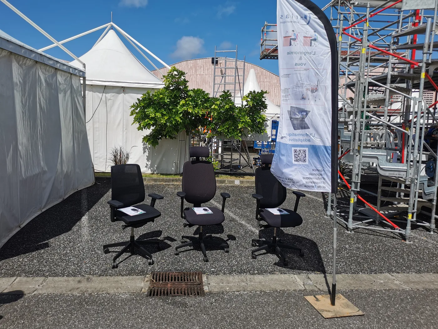 Présentation de produits ergonomiques sur le stand