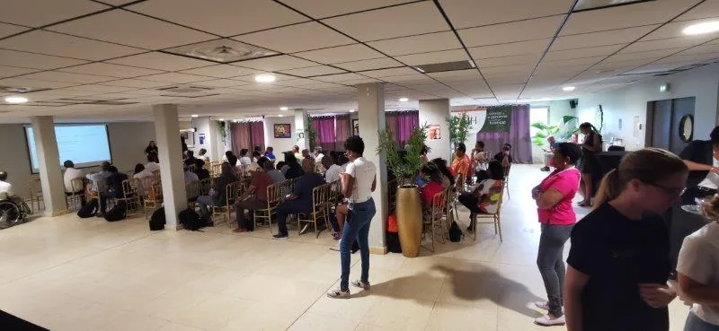 Mini salon APAJH chez EDF Guyane