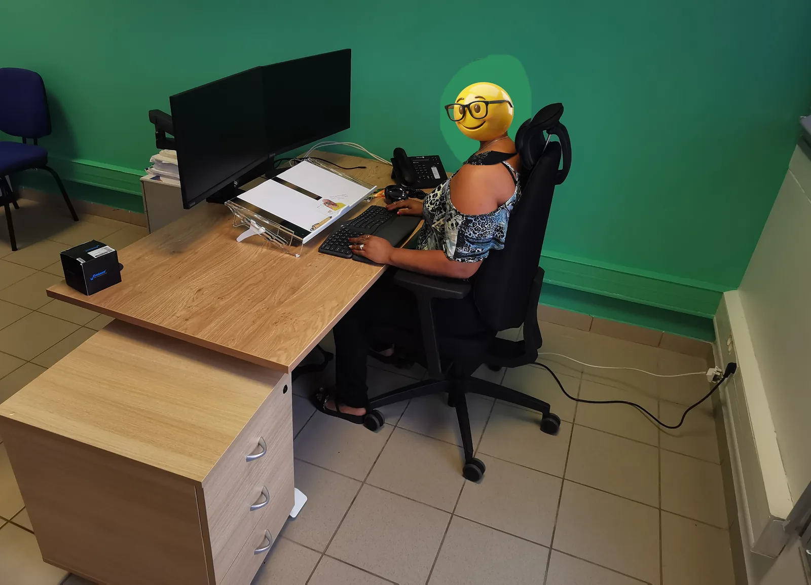 Poste de travail aménagé à la CGSS